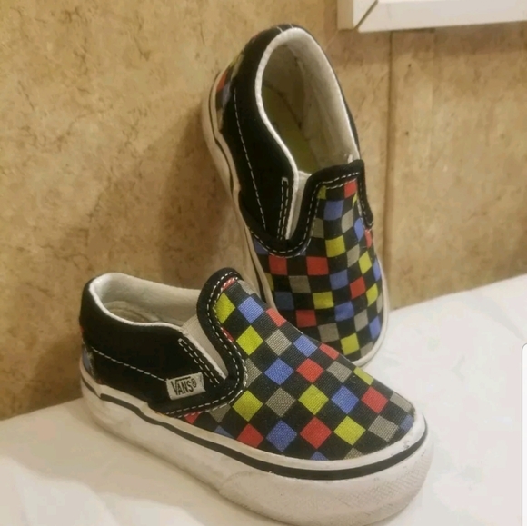 checkered slip on vans size 5